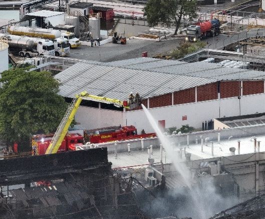 Imagem da noticia Ministério Público e Polícia Civil investigam incêndio em fábrica no Rio de Janeiro