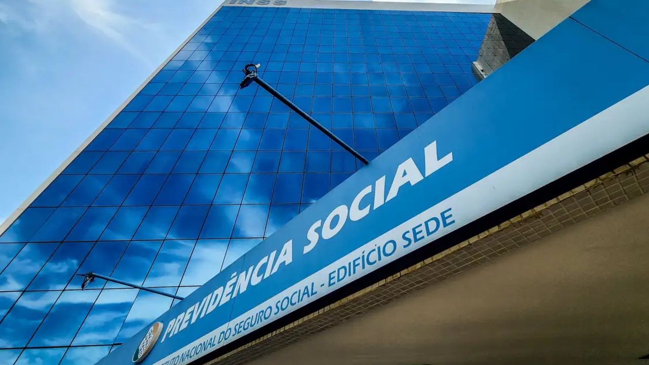Imagem da noticia STF forma maioria para validar fator previdenciário e evitar gasto bilionário para o governo