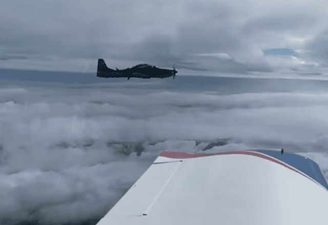 Imagem da noticia Piloto cearense é interceptado por caça da FAB e registra momento
