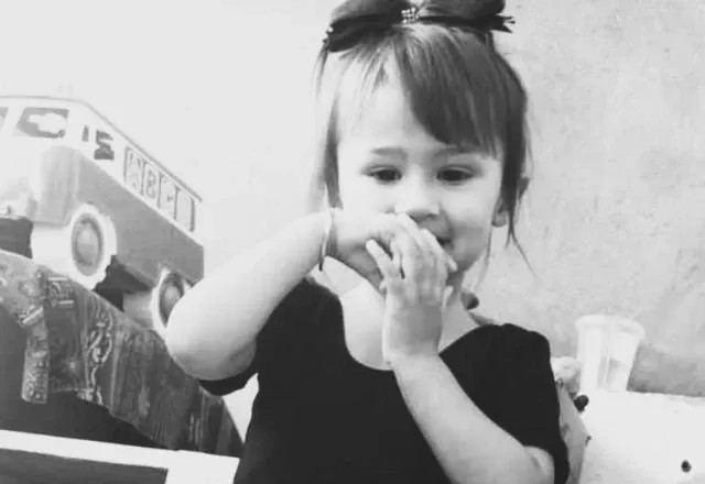 Imagem da noticia Mãe e padrasto acusados de matar menina de 3 anos vão a júri popular em SC