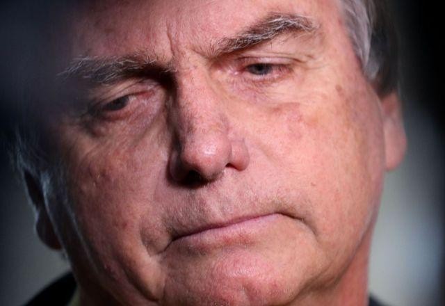 Imagem da noticia Defesa de Bolsonaro pede ao STF que Dino e Zanin sejam impedidos de julgar denúncia da PGR