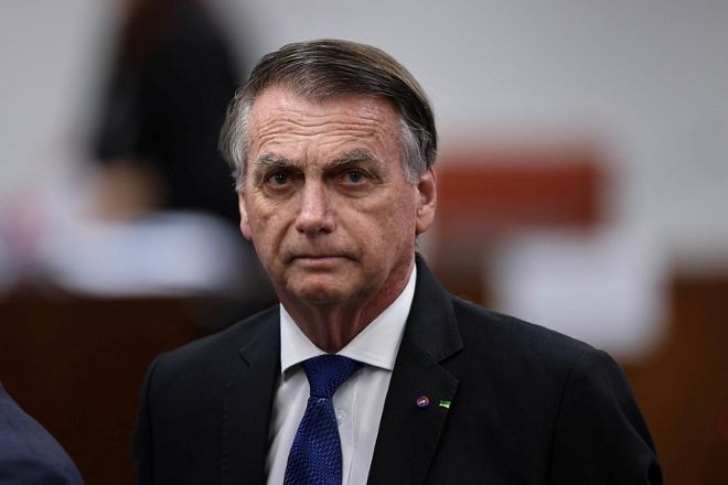 Imagem da noticia Defesa de Bolsonaro diz que ex-presidente não atuou contra posse de Lula e pede absolvição ao STF