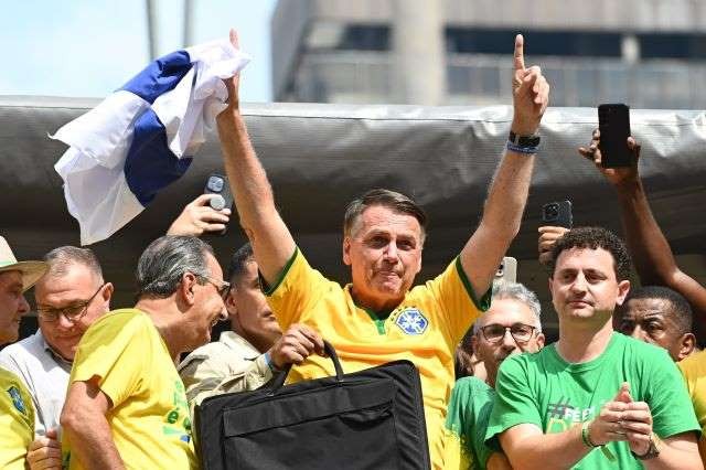 Imagem da noticia Popularidade ou possível retorno político: ato de Bolsonaro repercute internacionalmente