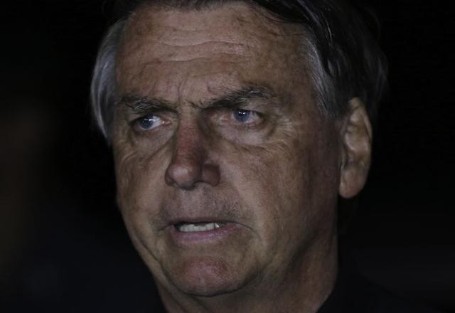 Imagem da noticia Bolsonaro gastou 2,6 mi só em hospedagens durante folgas
