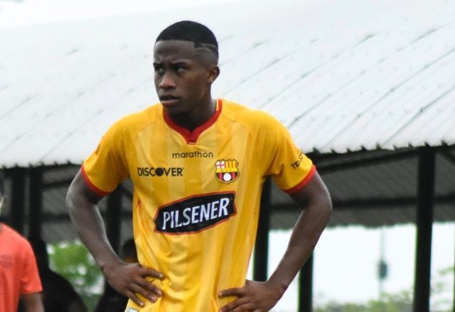 Imagem da noticia Jogador de futebol é assassinado a tiros durante velório no Equador