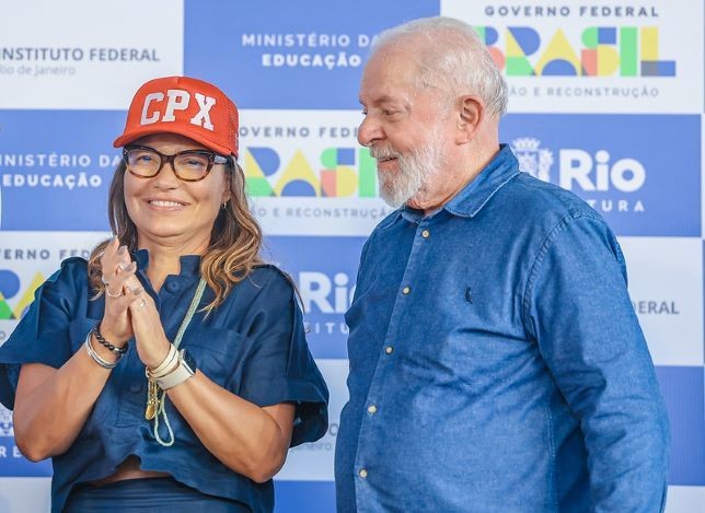 Imagem da noticia Janja e ministros de Lula usam boné do CPX em evento no Alemão; relembre a polêmica