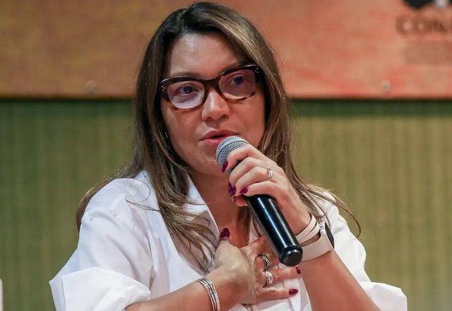 Imagem da noticia Janja defende regulamentação das redes sociais após morte de criança que inalou desodorante
