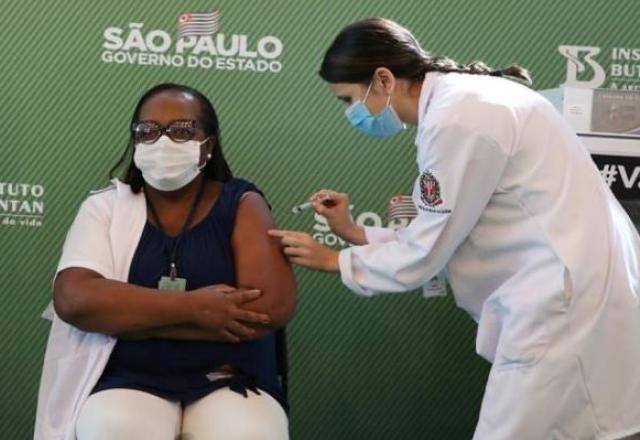 Imagem da noticia Dezessete estados começaram vacinação contra covid-19; saiba quais são