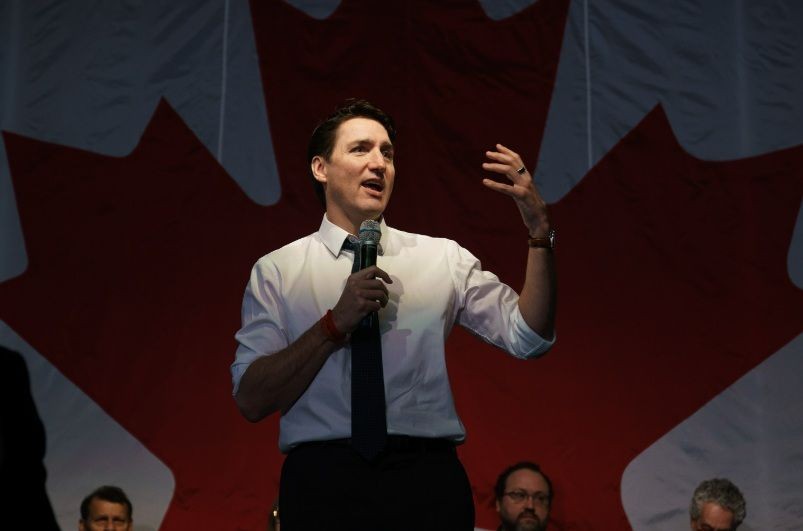 Imagem da noticia Trudeau classifica taxação de Trump como "medida burra"