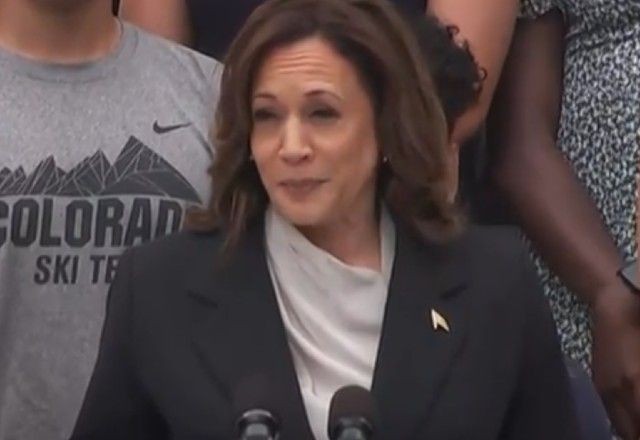 Kamala compara Trump a "criminoso" em primeiro discurso como pré-candidata