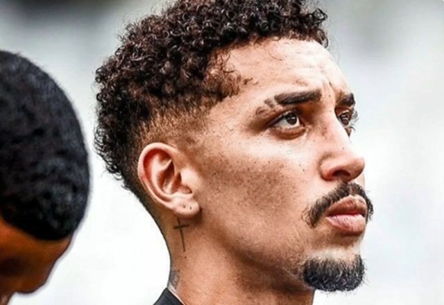 Imagem da noticia Botafogo afasta jogador acusado de agressão pela ex-namorada
