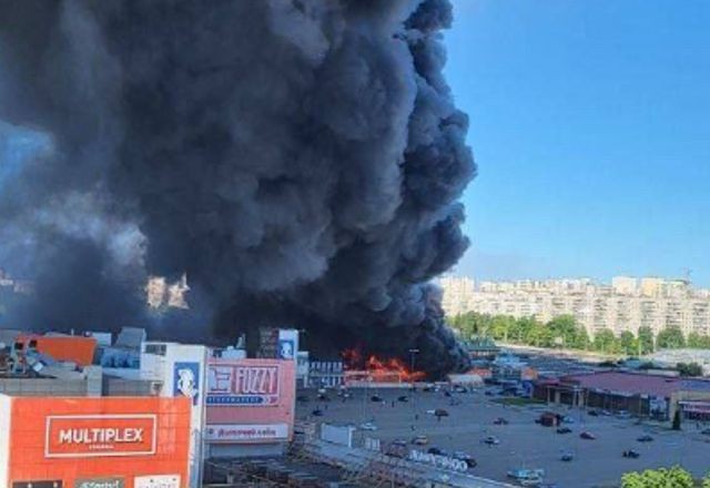 Imagem da noticia Ataque russo mata ao menos duas pessoas em Kharkiv, na Ucrânia