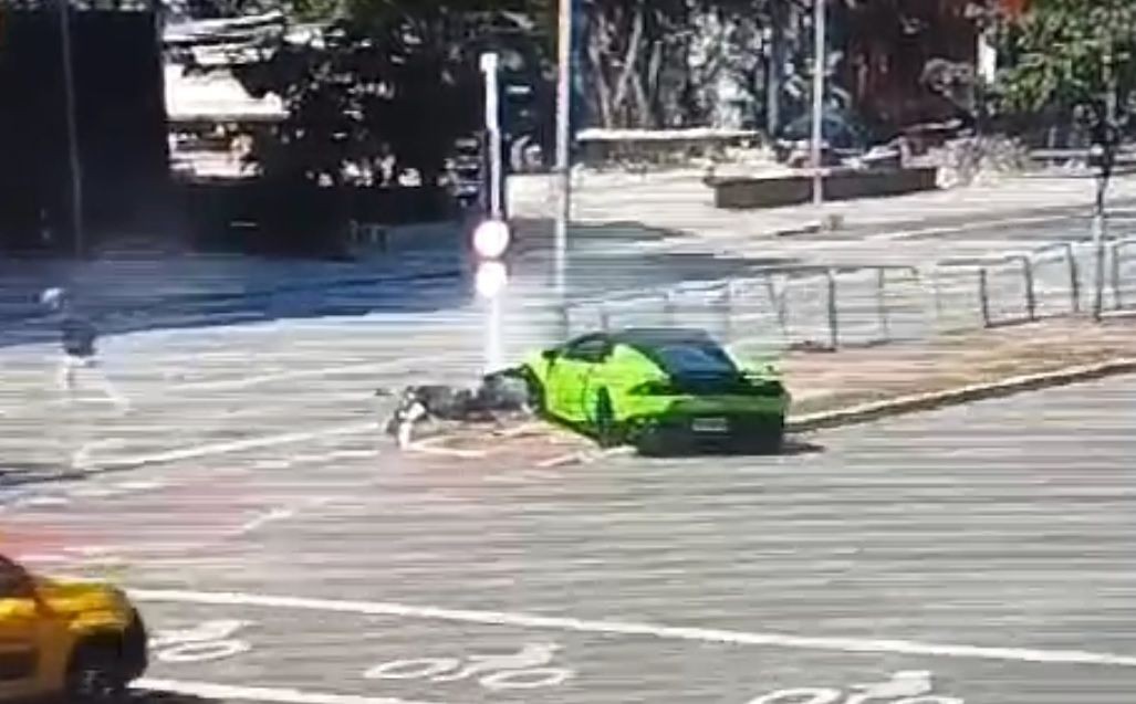 Imagem da noticia Vídeo: Motorista de Lamborghini joga carro sobre ladrão após assalto