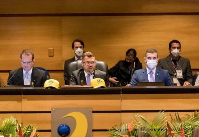 Imagem da noticia Brisanet, Cloud2u e Consórcio 5G Sul arrematam lotes regionais da 3,5 GHz