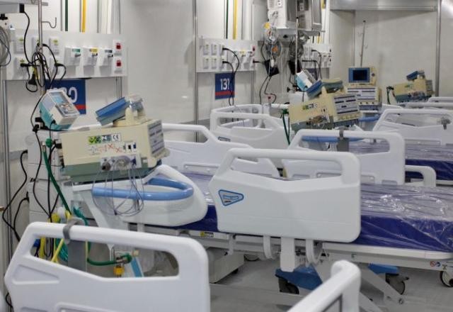 Imagem da noticia Com UTIs em mais de 70% em seis estados, Saúde prorroga custeio de leitos