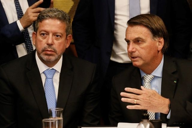 Imagem da noticia Eleições 2024: Partidos da base de Lula devem se coligar com o PL, de Bolsonaro, em dez capitais