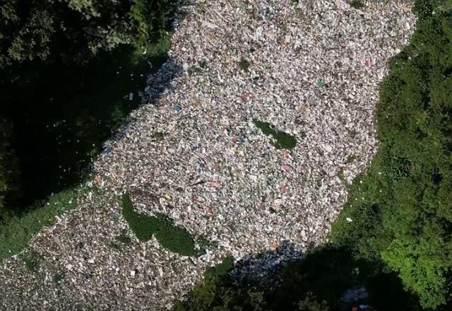 Imagem da noticia RS: Estiagem revela descarte irregular de lixo no rio Gravataí