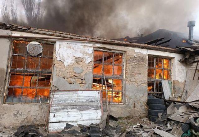 Imagem da noticia Bombardeios russos matam ao menos 10 civis na Ucrânia
