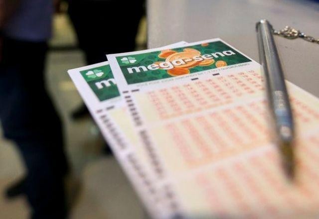 Imagem da noticia Mega-Sena acumula e vai sortear R$ 77 milhões na próxima 3ª feira