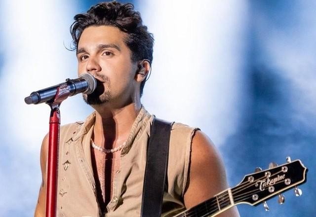 Imagem da noticia Luan Santana segue em repouso após mal súbito