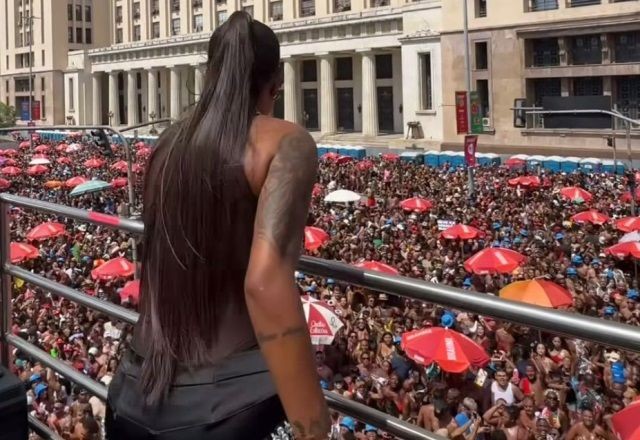 Ludmilla encerra bloco mais cedo por conta de calor no Rio