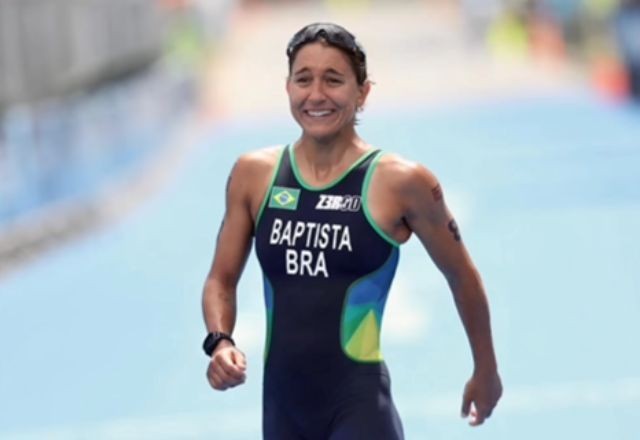 Triatleta Luísa Baptista segue na UTI e deve sofrer nova cirurgia, diz boletim