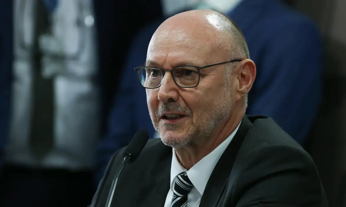 Imagem da noticia Ramagem encontrou atual diretor da Abin em visita fora dos registros oficiais