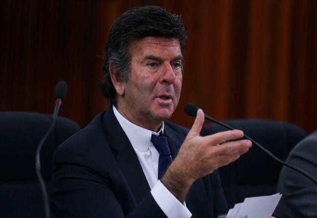 Imagem da noticia Fux responderá ataques de Bolsonaro ao STF em sessão nesta 4ª feira