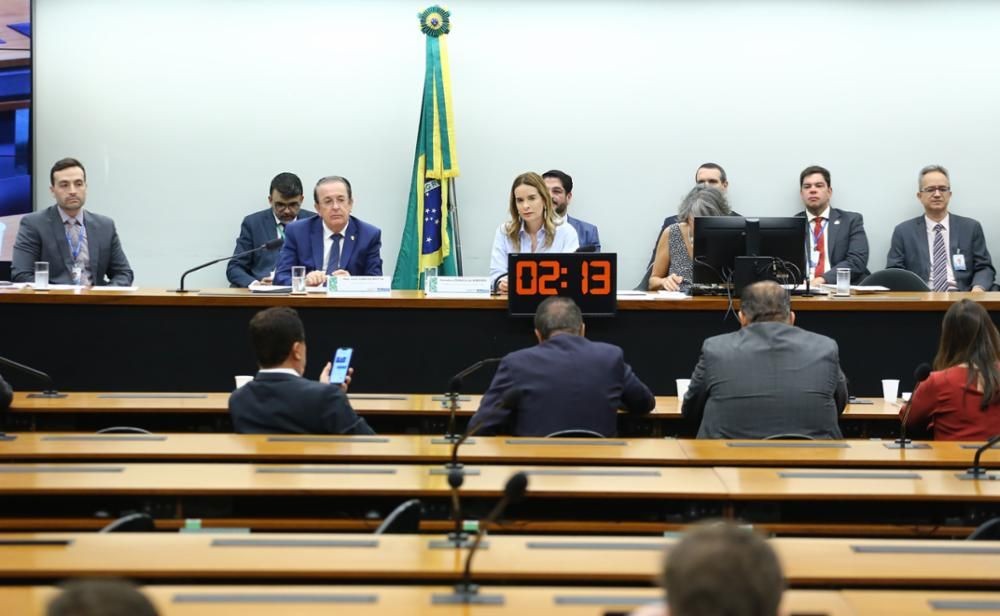 Imagem da noticia Negociação do governo para manter recursos ao PAC adiam votação do Orçamento no Congresso