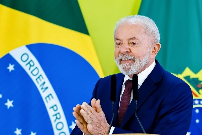 Imagem da noticia Lula diz que Trump quer "criar uma ONU" para ser dono 