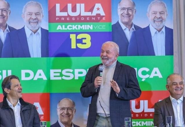 Imagem da noticia Lula discute preços das passagens aéreas com representantes do turismo