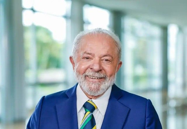 Imagem da noticia Lula "permanece lúcido e orientado" após retirada de dreno, diz hospital