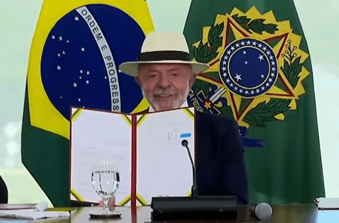 Imagem da noticia Lula promulga acordo UE-Mercosul, que passa a valer na sexta (1º)