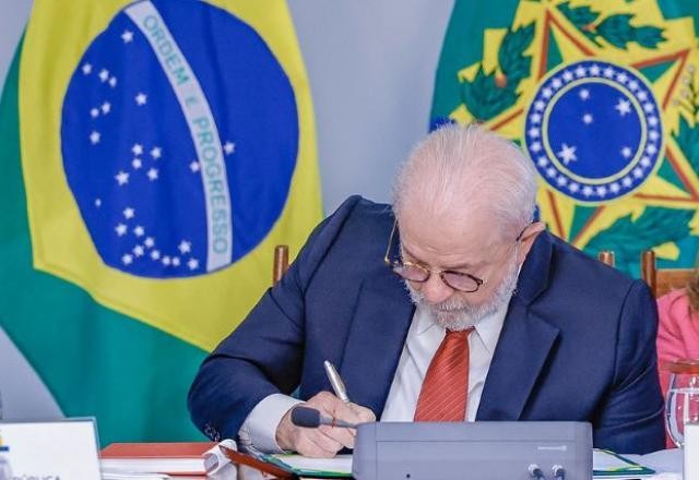 Imagem da noticia Lula sanciona programa para transição energética, mas veta pontos-chave