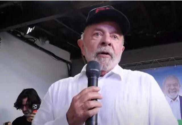 Imagem da noticia Lula participa de caminhada no Complexo do Alemão, no Rio de Janeiro