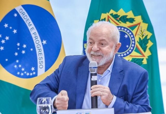 Imagem da noticia Lula veta íntegra do projeto que prorroga desoneração da folha de pagamentos