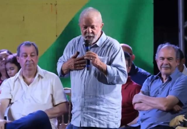 Imagem da noticia Pandemia dá o tom em comício de Lula em Manaus
