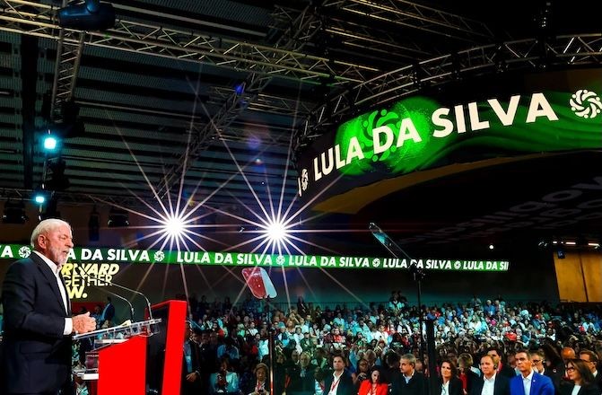 Imagem da noticia Lula faz mea culpa em recado a governos de esquerda: “Nos tornamos o sistema”