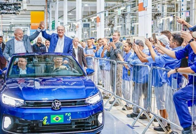 Imagem da noticia "As pessoas voltaram a acreditar no Brasil", diz Lula em anúncio de ciclo de investimentos da Volkswagen