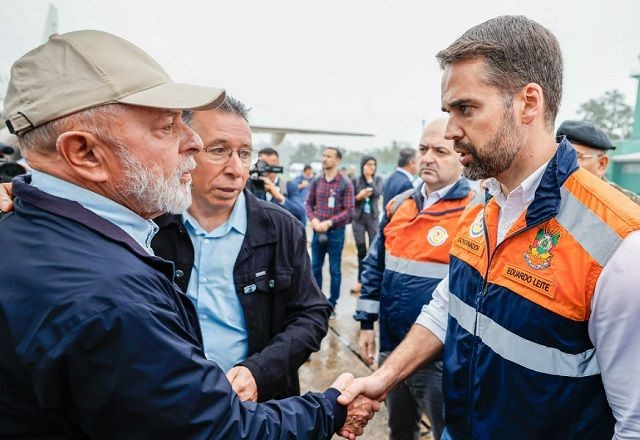 Imagem da noticia AO VIVO: Lula visita regiões afetadas pelas chuvas no Rio Grande do Sul e fala à imprensa em coletiva