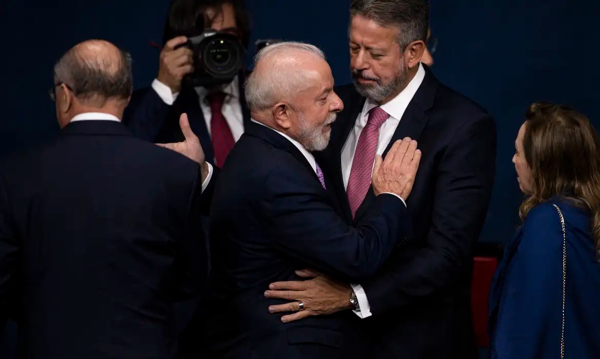 Imagem da noticia Entenda o que é o programa que está causando embates entre governo e Congresso