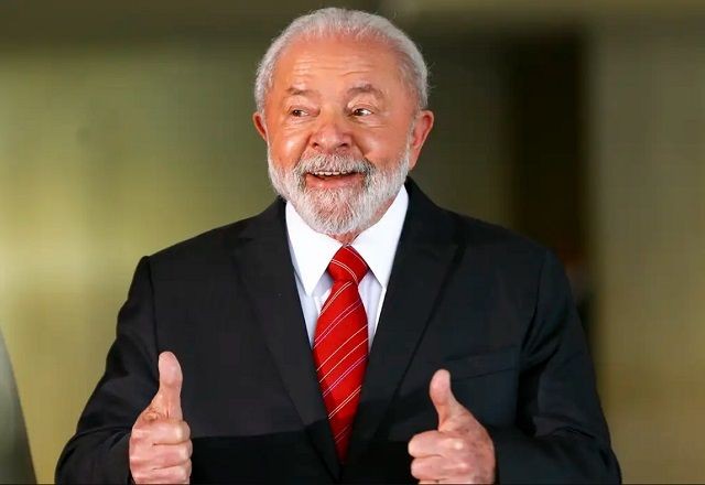 Imagem da noticia Lula passa por novo exame após queda e é liberado para viagens aéreas
