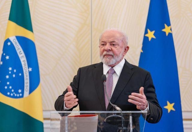 Imagem da noticia Lula conversa com a imprensa após encontro em Cabo Verde; assista