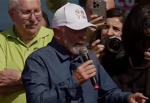 Imagem da noticia Juiz manda Lula remover vídeo em que aparece pedindo votos para Boulos