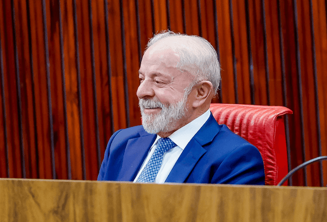 Imagem da noticia “A verdade tarda, mas não falha”, diz Lula após divulgação da conversa entre Flávio Bolsonaro e Vorcaro