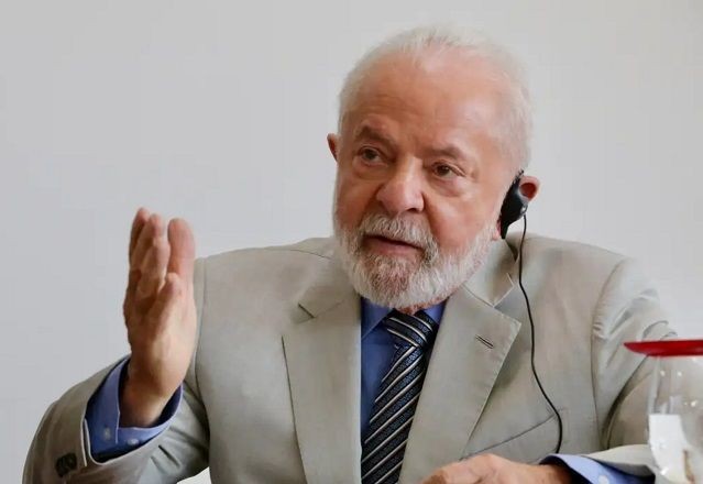 Lula e Putin conversam por telefone sobre guerra na Ucrânia