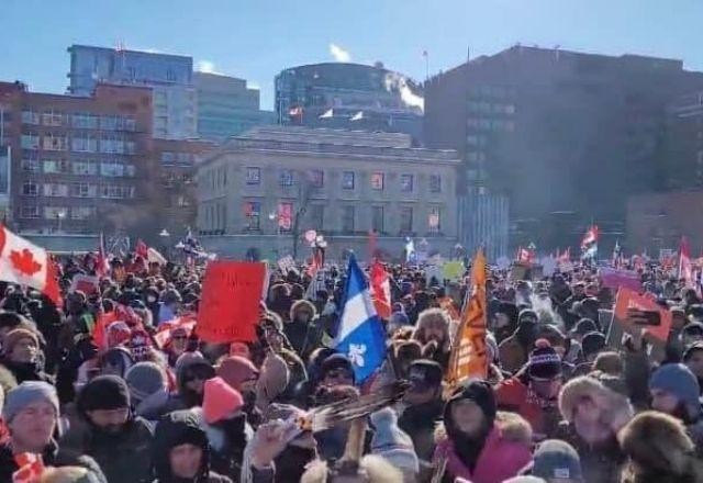 Imagem da noticia Autoridades canadenses lutam para encerrar protestos contra medidas de covid-19