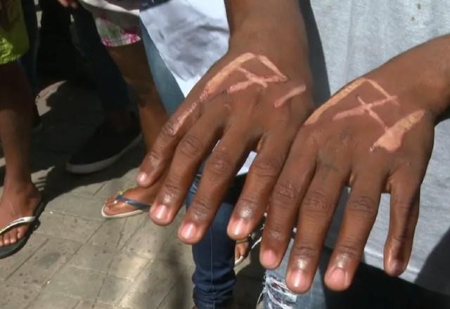 Imagem da noticia Empresários acusados de queimar mãos de funcionários são indiciados por tortura