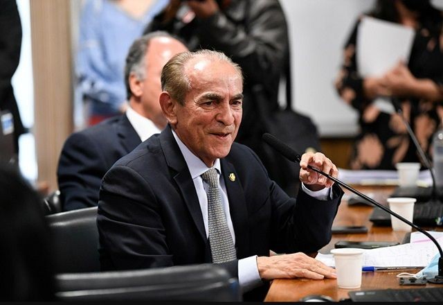 Imagem da noticia Senador vai apresentar PEC para acabar com reeleição de prefeito, governador e presidente