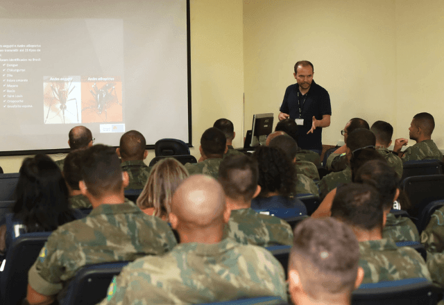 Imagem da noticia Militares da Marinha começam a auxiliar no combate à dengue no Distrito Federal